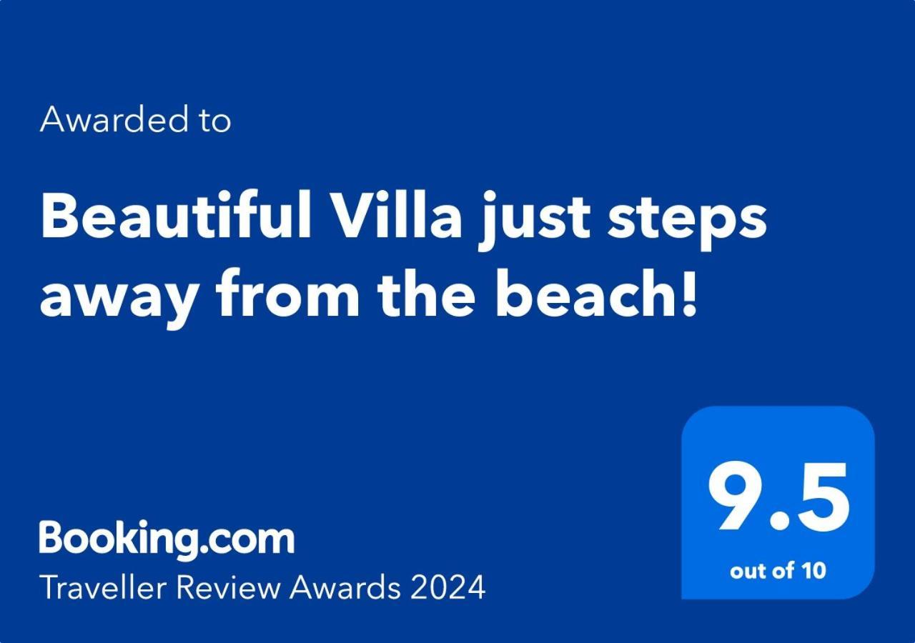 Beautiful Villa Just Steps Away From The Beach! 乔治镇 外观 照片